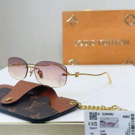 Picture of Louis Vuitton Sunglasses _SKUfw76300618fw